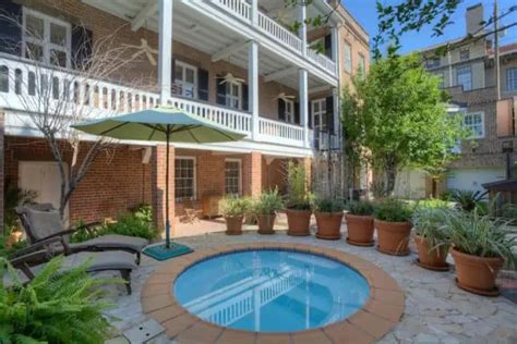 pet friendly airbnb savannah ga